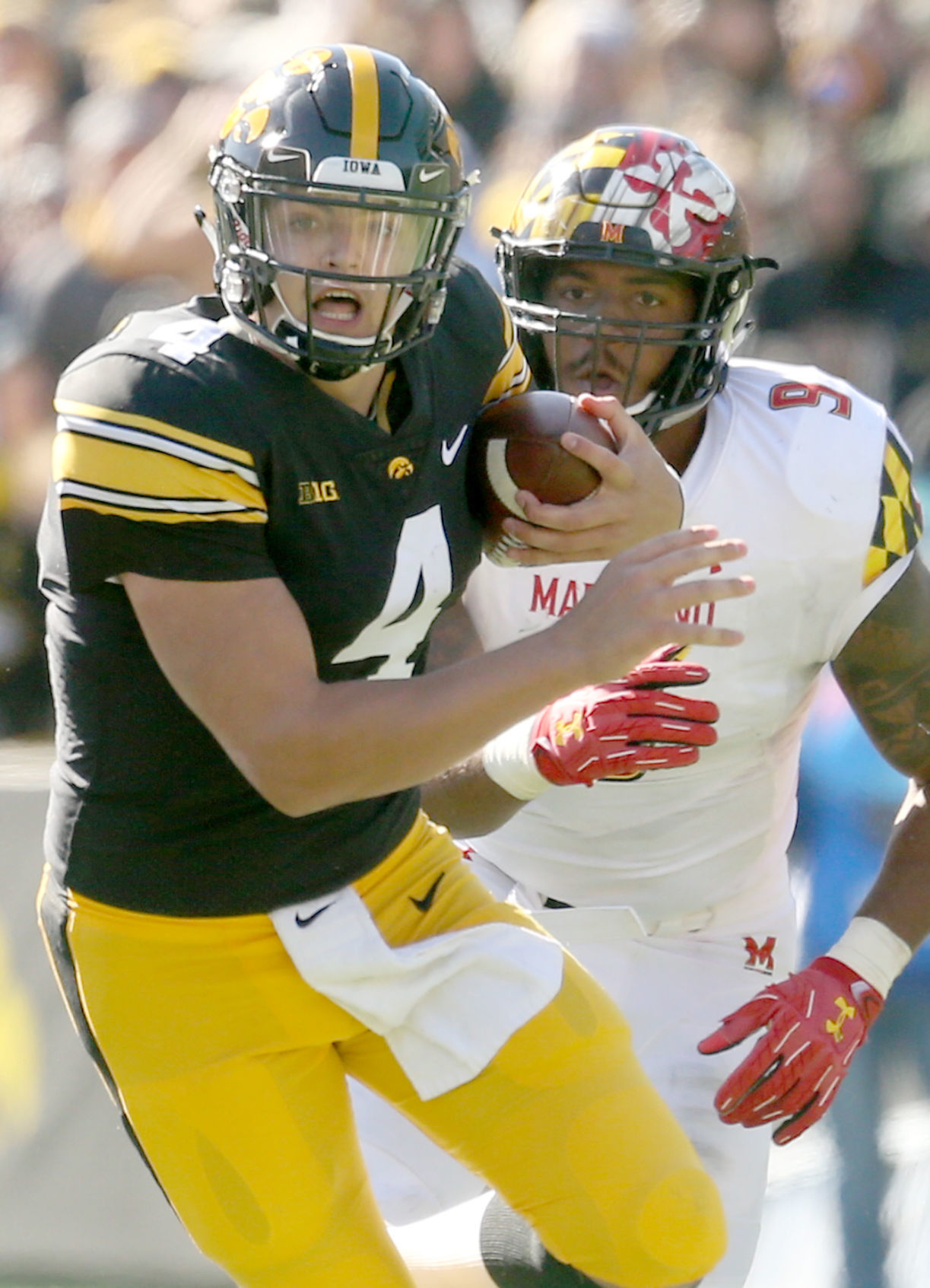 102018-Iowa-Maryland FB-031